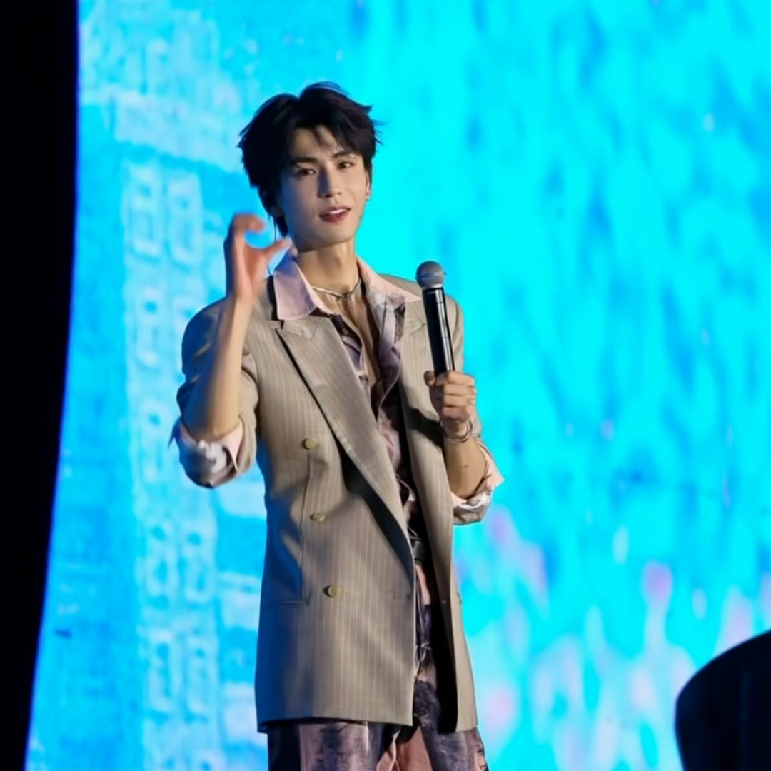 捡到一颗小甜豆·给小核桃撒娇的张凌赫有多萌·张凌赫硬曲配帅脸