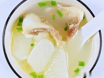 冬季给孩子吃这几种食材，润肺又补脾胃！

随着寒冷的大雪降临，孩子的身体需要更多