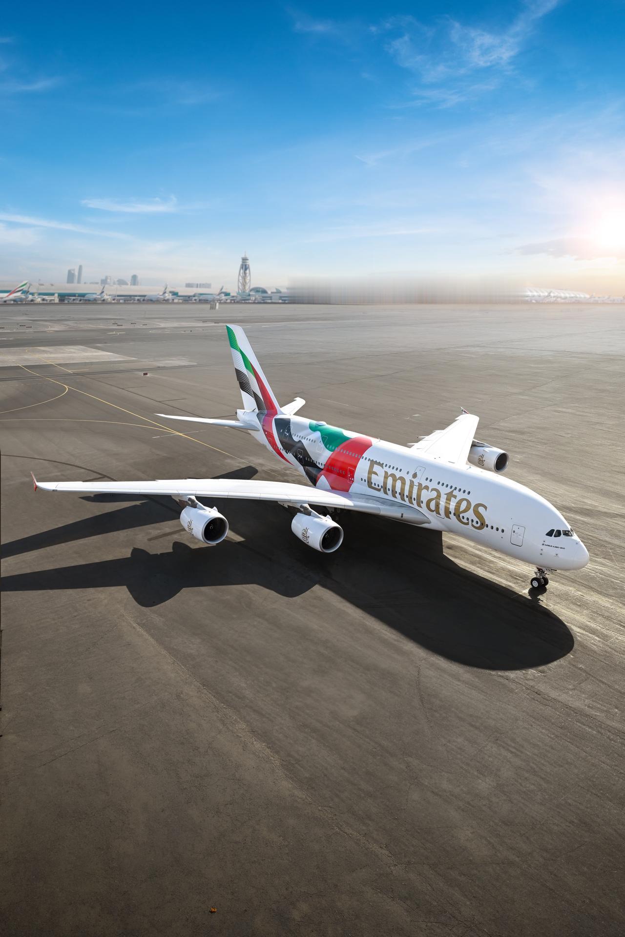 5月8日，阿联酋航空全新国旗涂装正式亮相，一架空客A380机身绘有迎风飘扬的阿联
