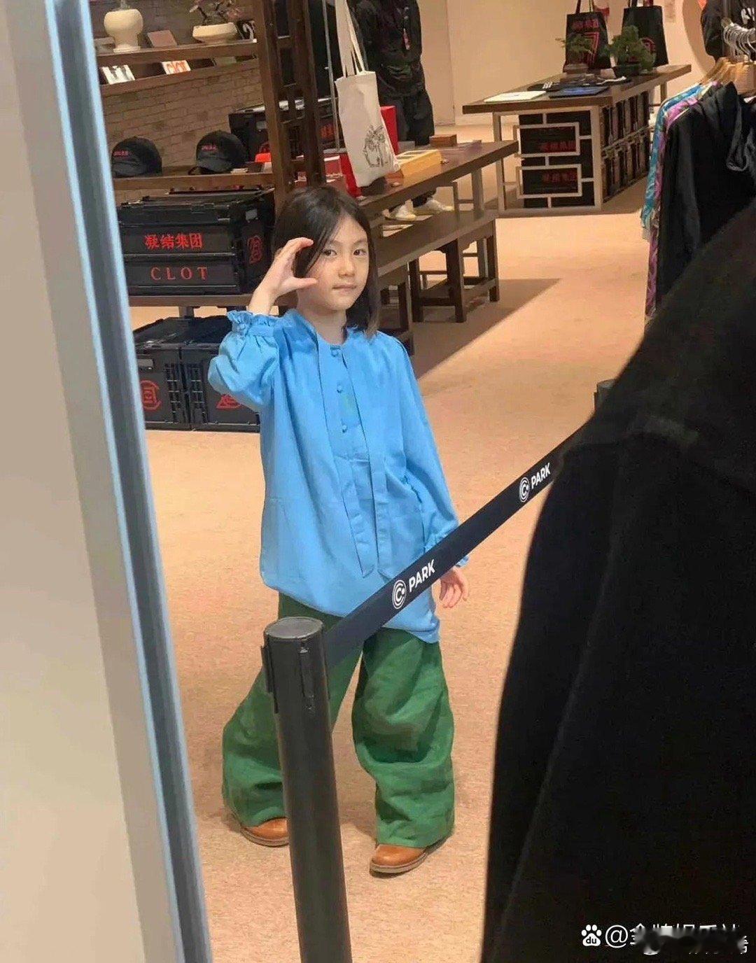 陈冠希的女儿很有范很漂亮，很多人都期待她长大的样子 ​​​