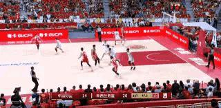 中国男篮大将赵嘉义的三分球真是太靠谱了！在今天中国男篮主场迎战新西兰男篮的热身赛