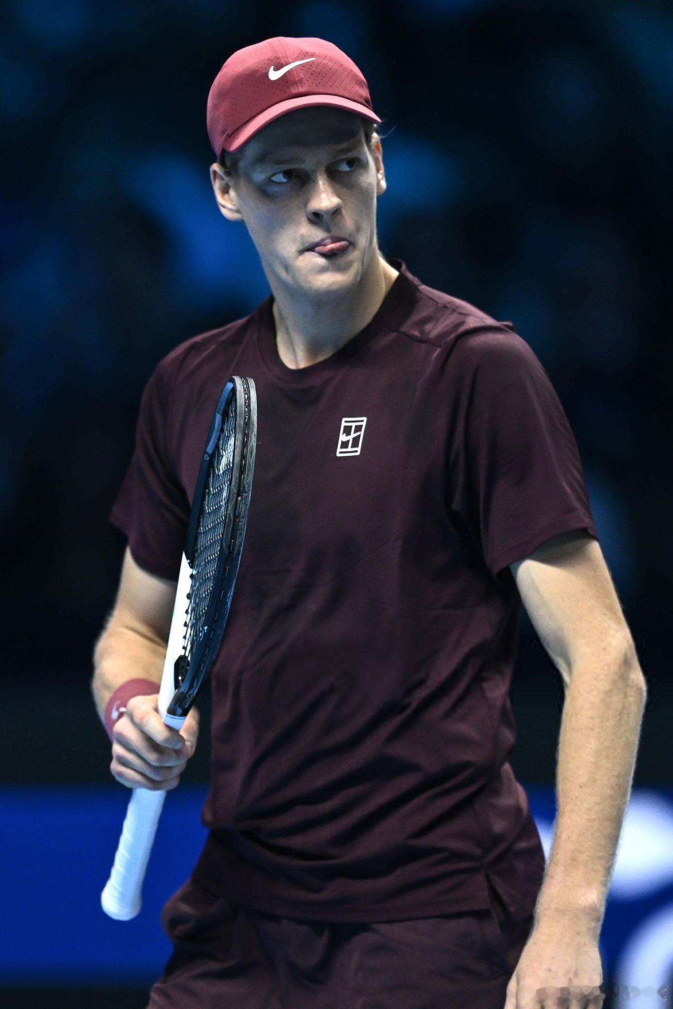 你们觉得辛纳的室内硬地连胜场次能到多少？德约科维奇35费德勒33费德勒29辛纳2