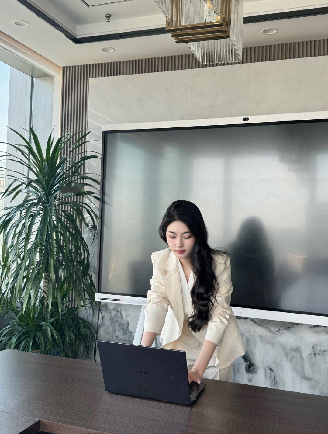 今天是2026年4月24日，星期五。为你梳理今日早间值得关注的财经动态。 市场概