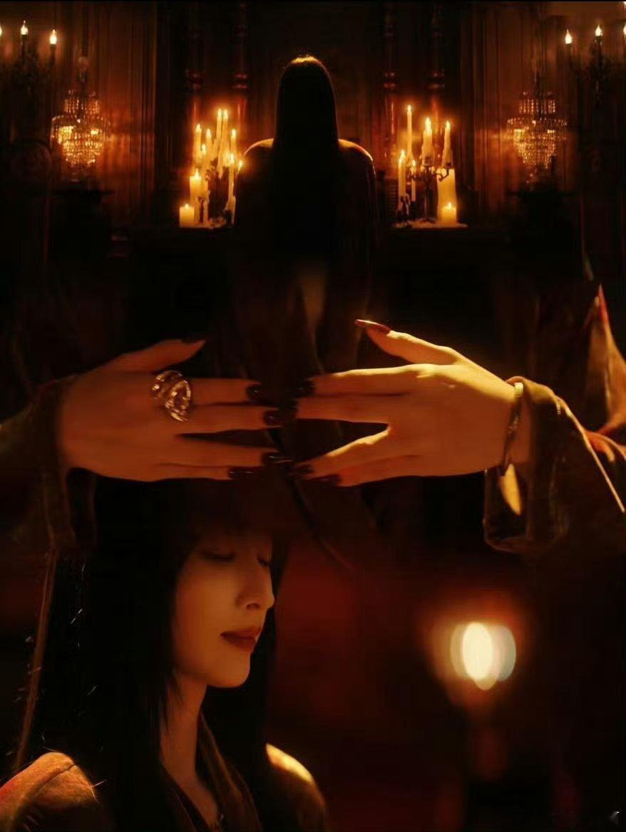 蛇蝎美人四个字太适配了 