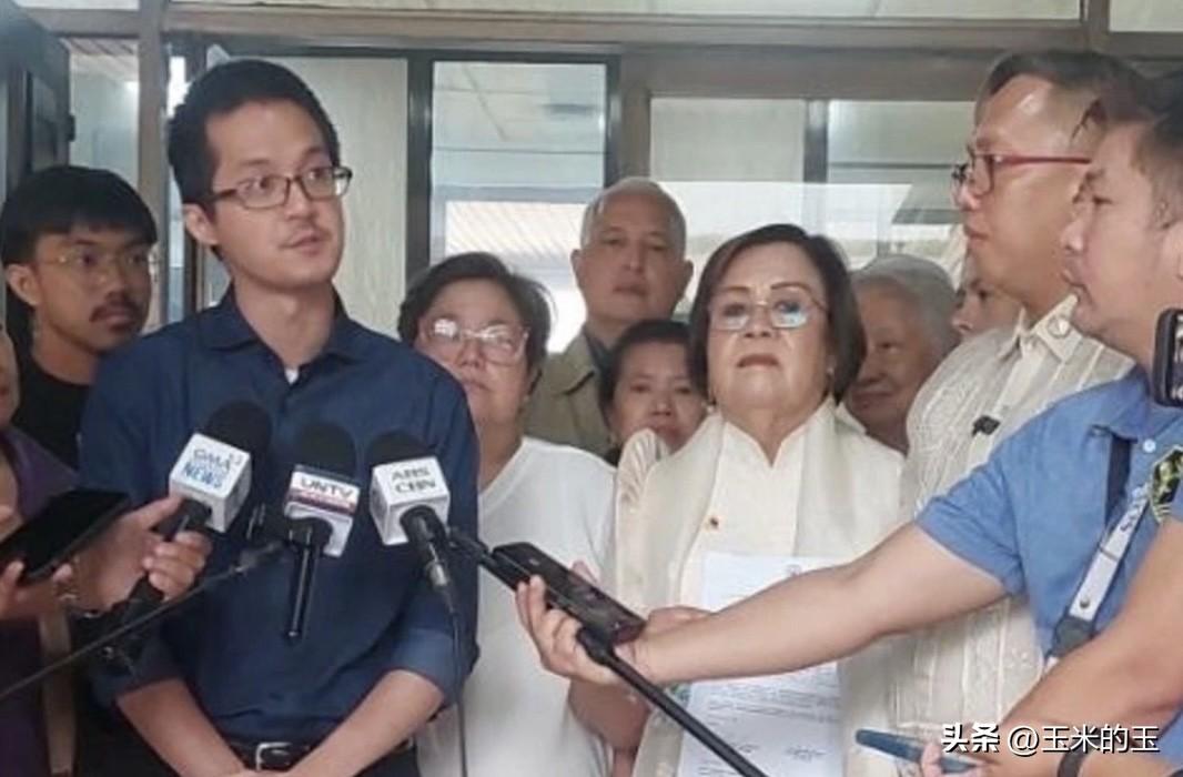 针对菲律宾副总统莎拉的第二份弹劾投诉的投诉人及背书人于周一撤回投诉，并表示支持第