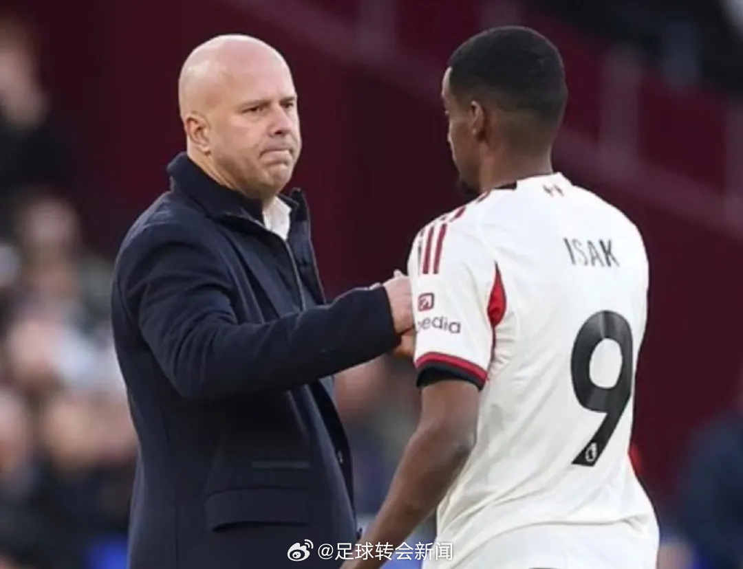 斯洛特在新闻发布会上确认，伊萨克即将复出。利物浦主帅表示：“伊萨克将及时复出，赶