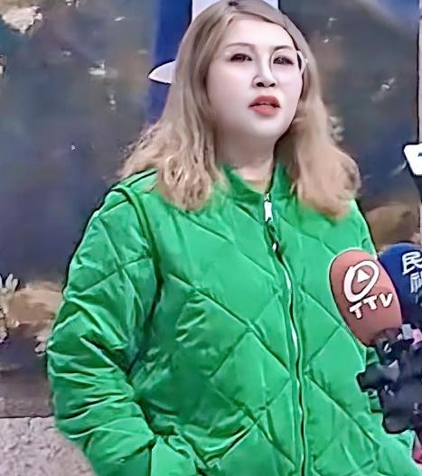 国民党彻底炸锅！陆配出身的中常委当场退党，把郑丽文怼到哑口无言，场面燃到失控，关