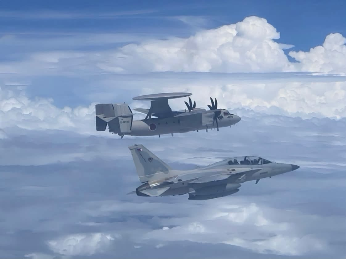 罕见的组合，日本空自E-2D和菲律宾空军FA-50PH 
