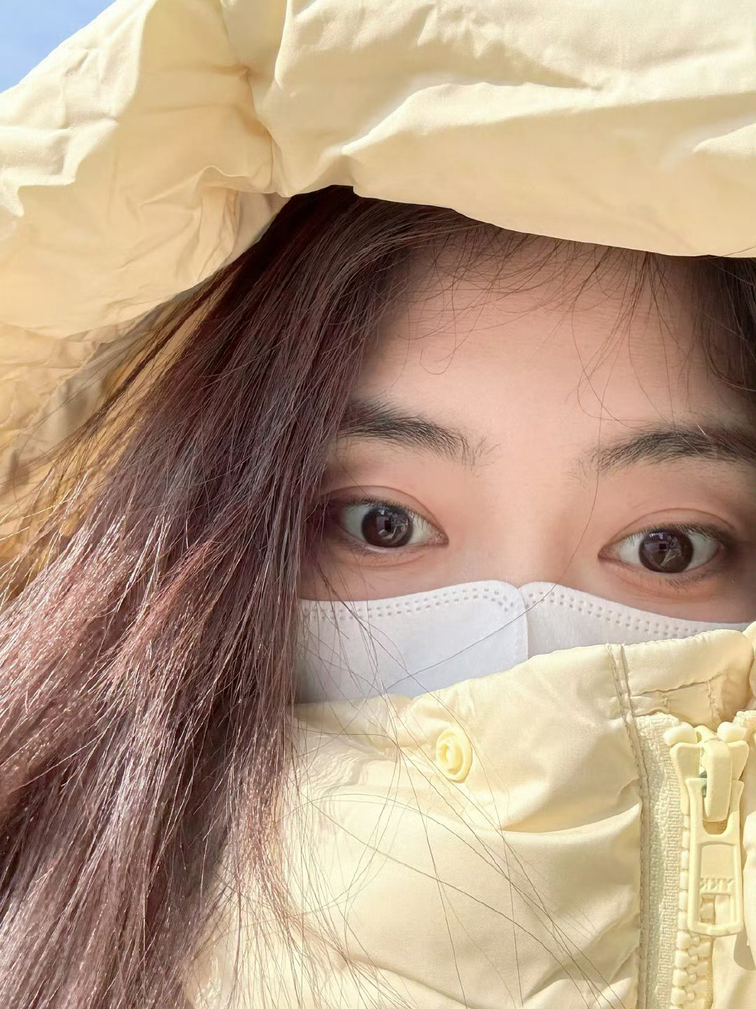 谭松韵立春快乐！ 每天都要像这样阳光明媚～ 