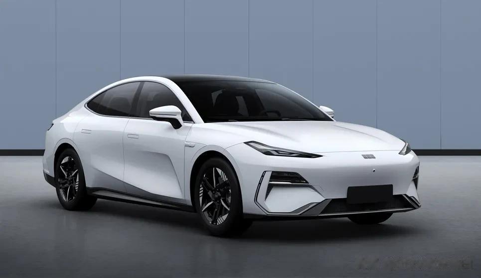 吉利银河E8申报图来了，本次是200kw单电机版本。
尺寸方面： 5010/19