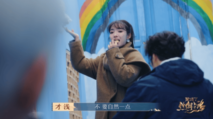 刘恋阿丽玛秒变龟兹在逃公主   建议大家来看刘恋阿丽玛龟兹小巷大片，终于等到这组