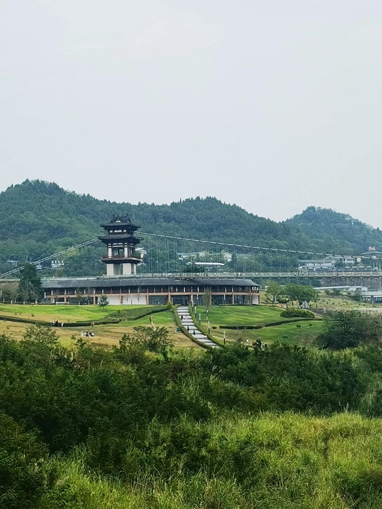 三皮母亲查出癌症（7）

母亲出现血便，医生告诉三皮检查结果：直肠癌晚期。

三