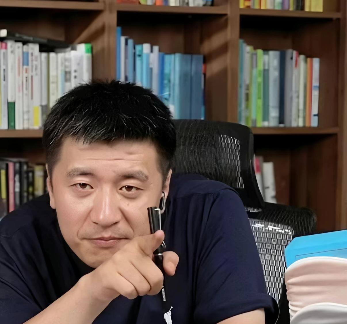 张雪峰的教育经验对家长有何启示张雪峰的教育经验，给所有家长提了个醒：别盲目跟风卷