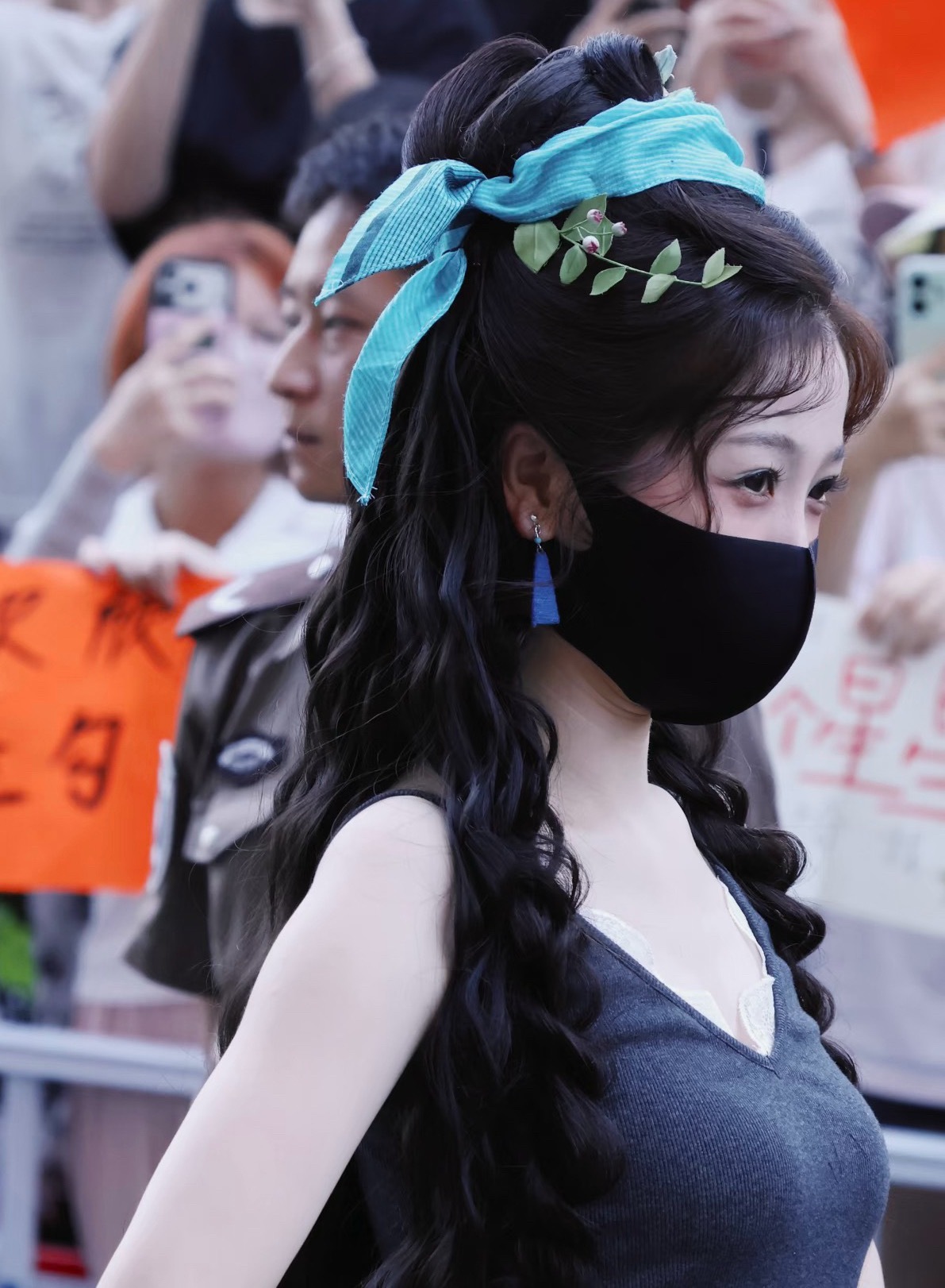 易小雅有钱和没钱的妆造，差别还挺大的…