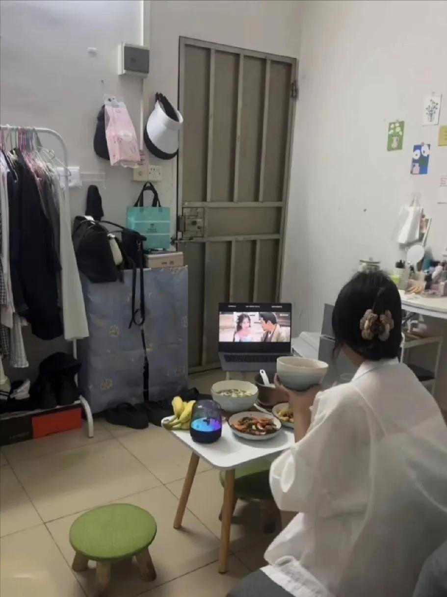 在洗水厂的日子：5000工资、200出租房，我的孤单与迷茫
 
在洗水厂上班，每