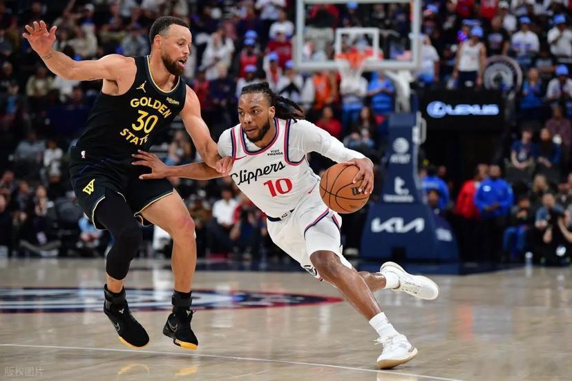 快船力克勇士收官常规赛 乔治哈登率队取胜北京时间4月13日，NBA常规赛收官之战