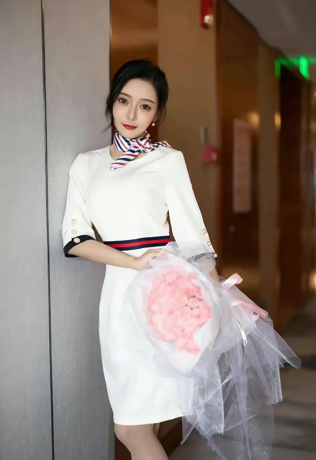 白裙女孩，美丽天使