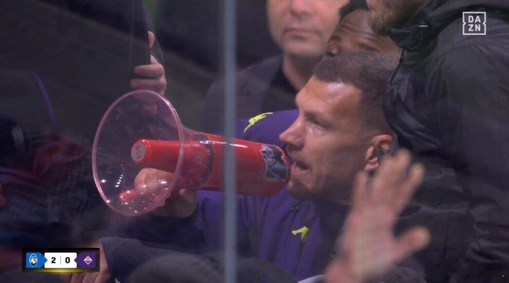 佛罗伦萨昨天又输给了亚特兰大，且踢得一塌糊涂，赛后哲科冒着被调查停赛的风险前往球