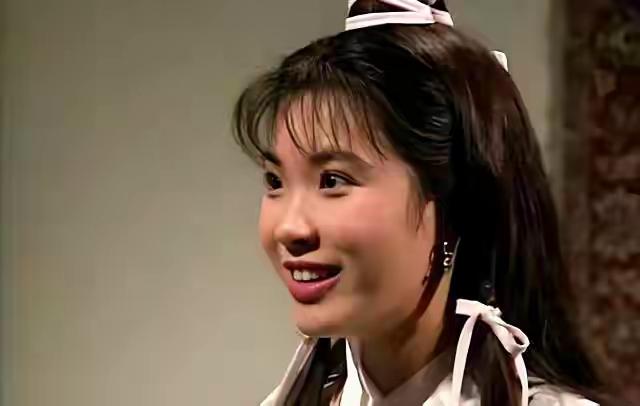 杨过伏杀后：小龙女沦为玩物，求死不能
 
襄阳城破前夜，杨过死了。
 
他没撑到