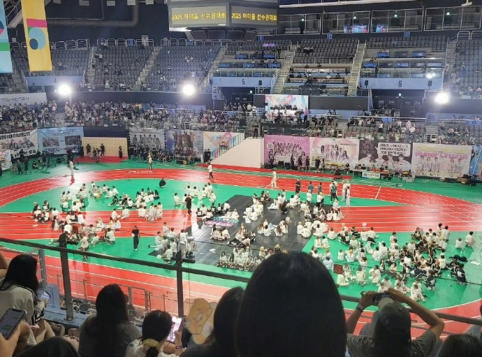 曝偶运会录制超19小时曝偶运会现场不提供食物 网友爆料从凌晨五点开始录制的202