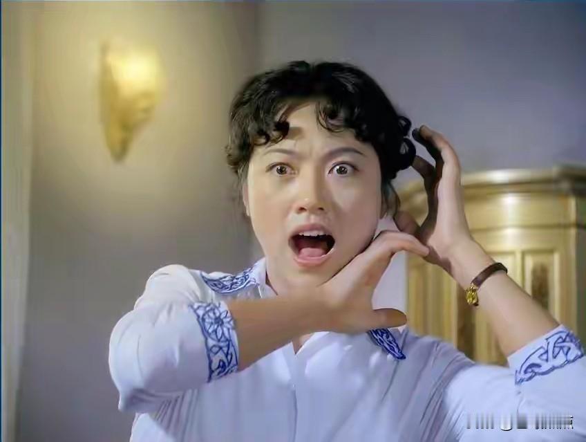 这是1980年上映的最火爆、最卖座的一部惊险电影中的两个镜头，这两位主要演员的表