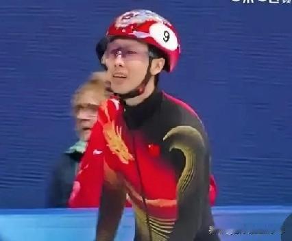 孙龙好样的，滑出了中国龙的豪气，最后一圈彰显霸气，精彩最后时刻实现超越夺得银牌，