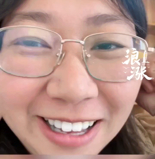 笑不活了！一妈妈发视频分享，这天儿子的同学来家里找儿子玩，儿子见同学来后并没有和