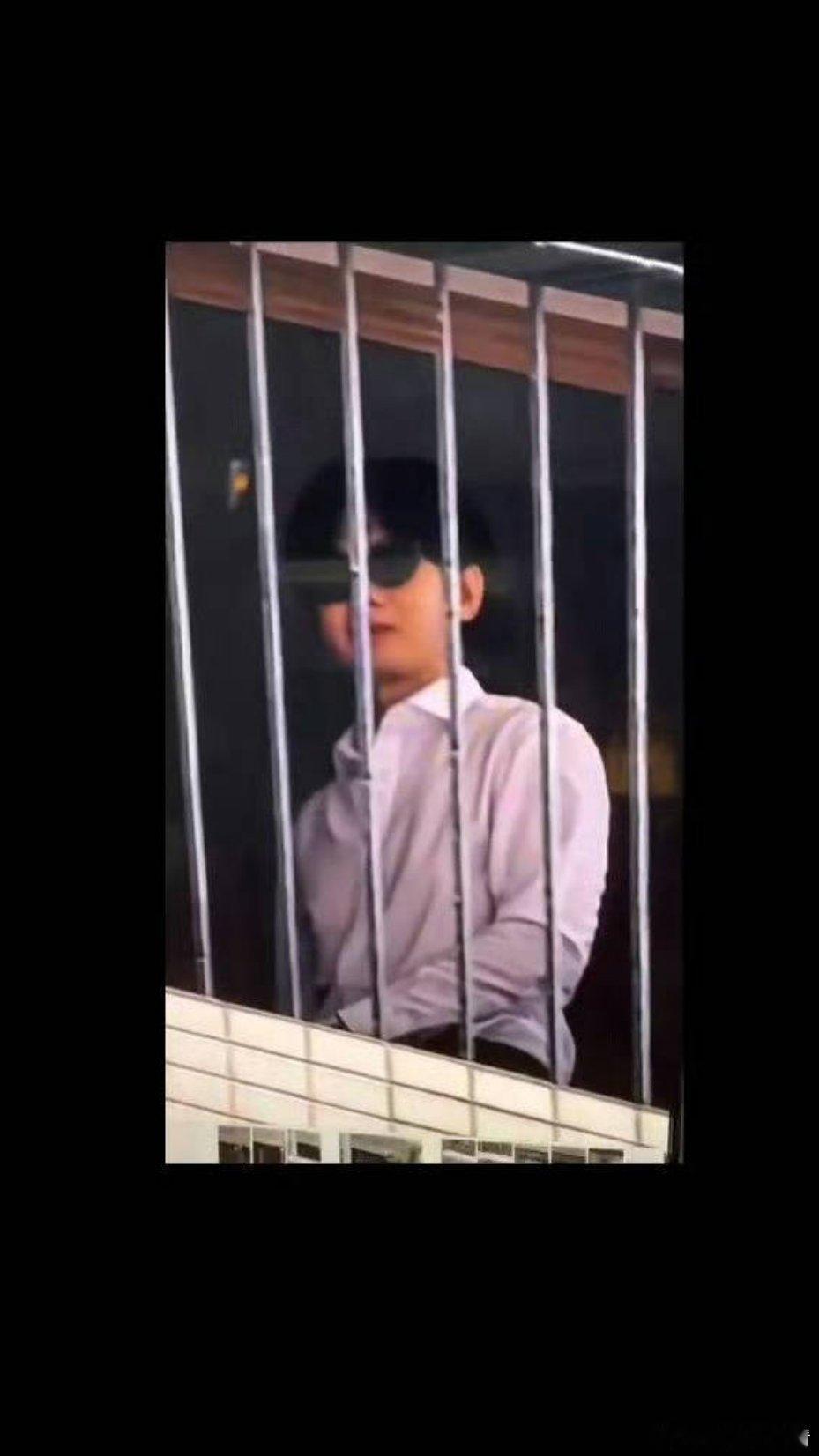 只有粉丝认的出 