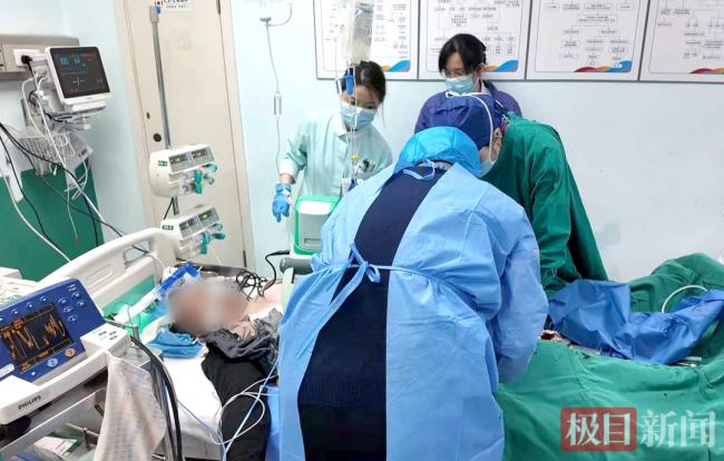 太惊险了！39岁男子心脏多一根“电线”，突发电风暴命悬一线！39岁苏先生2年前查