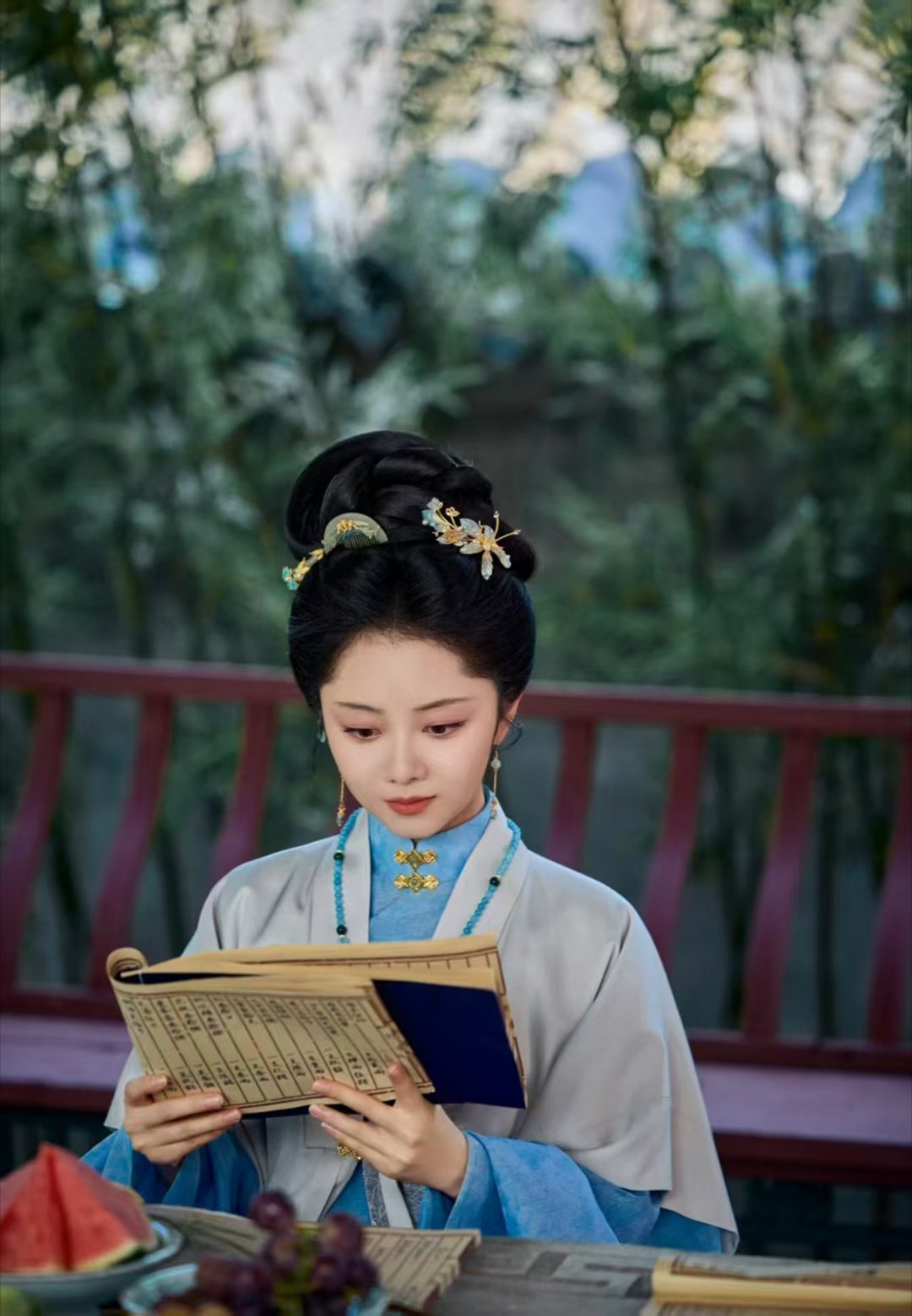 把古装剧还给古装剧情 编剧是真的尊重观众智商，没有降智剧情，每个人做事都有他的道