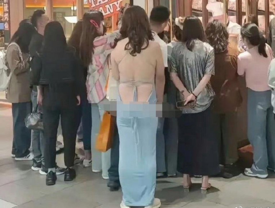 赵露思的穿搭有的还真别随便模仿 ​​​