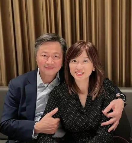 老婆事业放不下！
赖岳谦移居大陆犯愁了！


赖岳谦的路不好走
他在台湾的大学和