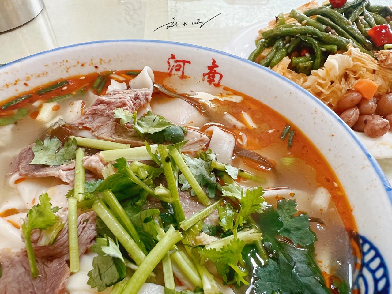 郑州作为河南省会、八大古都之一，历史底蕴深厚，是热门旅游地。来郑州旅游，除了逛景