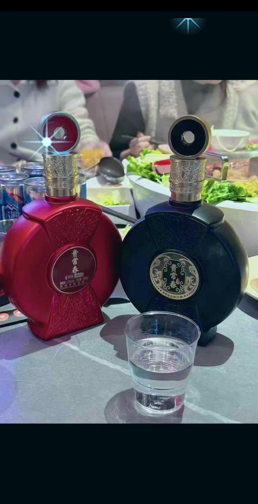 磁场很奇妙
爱流向不缺爱的人，
温柔流向懂得自渡的人
世间所有馈赠，反而优先流向