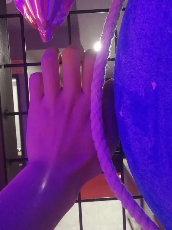 双手不受控颤抖真的太折磨人了！之前我身边有朋友就深受其扰。后来发现了一个已被验证