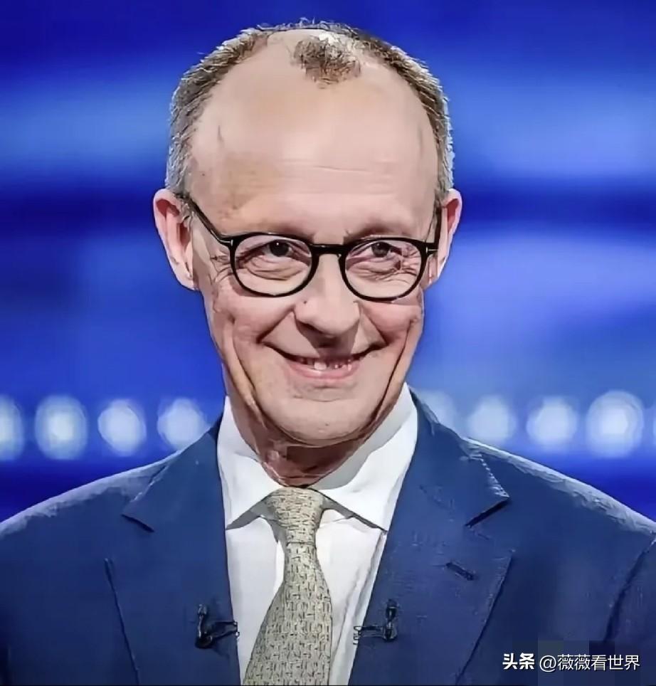 德国传出消息！
5月21日，德国总理默茨向欧盟领导人提议，给予乌克兰欧盟“联系成