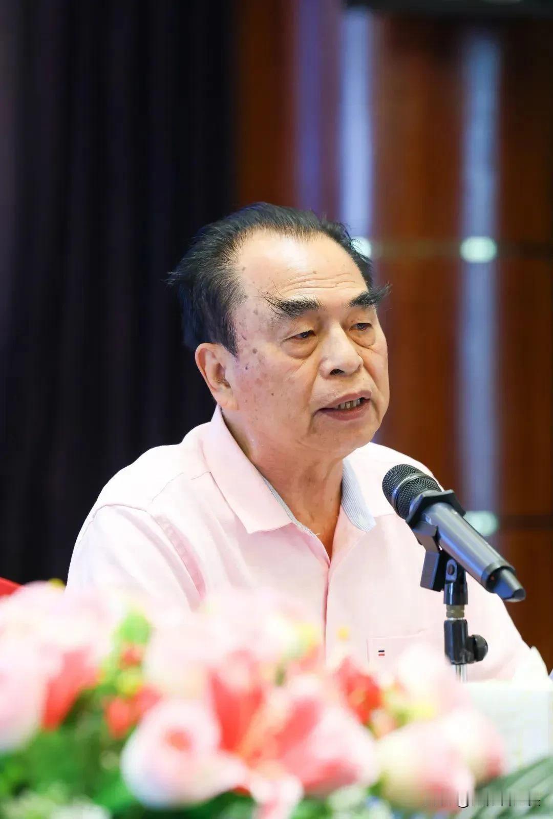 我命由我不由天，
命里无时莫强求！
观音山上观山水，
觉树果前觉果因。[赞][赞