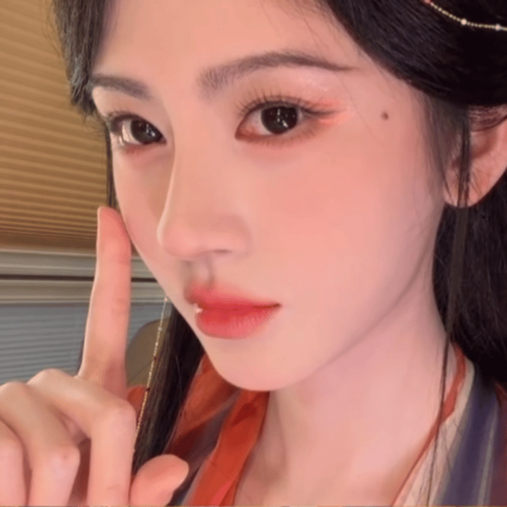 万花世界 点赞这个鞠婧祎 一切顺利 
