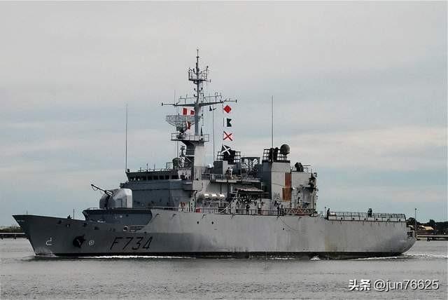 在我们和外国来访舰艇进行友好互动的过程中，我们曾经参观过法国的“葡月”号护卫舰，
