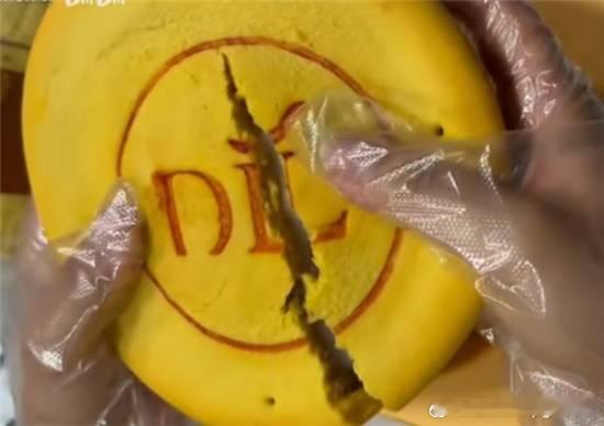 “黄金万两大月饼”侵权胖东来 被判赔偿305万元2月25日晚，胖东来官方账号发布