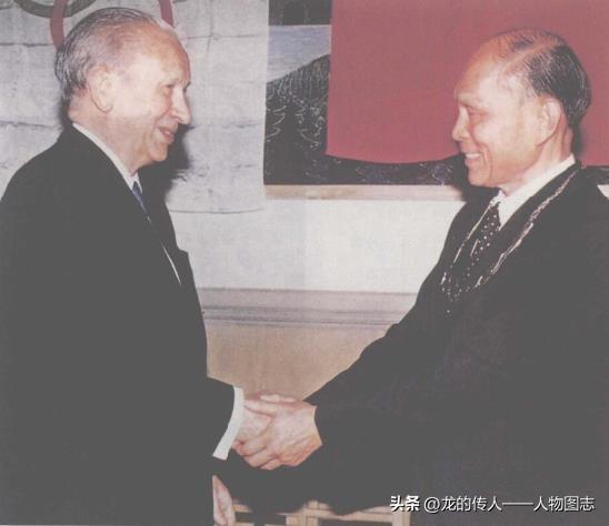 1995年5月15日，国际奥委会主席萨马兰奇代表国际奥委会，在北京人民大会堂举行