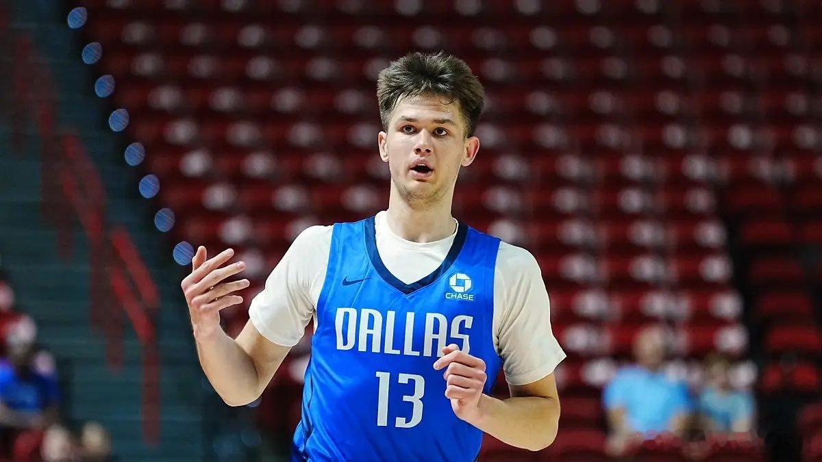 mavschina  消息两则：1. Jake Weinbach说：小牛队将是本