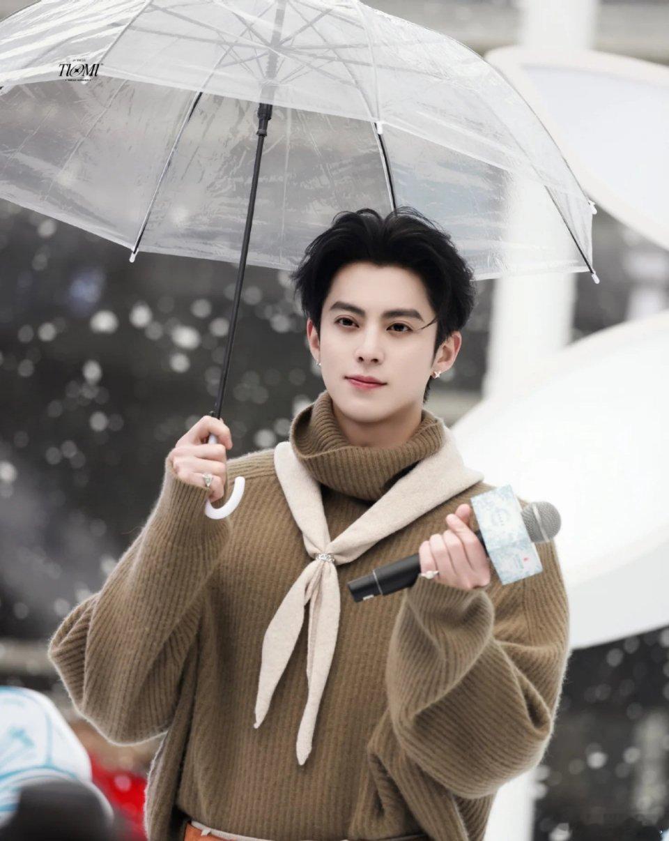 艾热王鹤棣默契无需多言首次参赛就遇上总决赛，太幸运了， 精神状态绝美的很喜欢的样