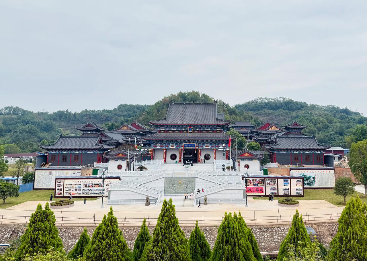 参佛礼
忆往昔
音容笑意
点点滴滴