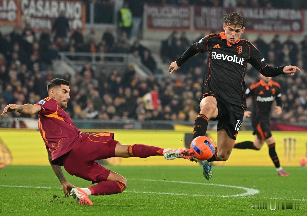 意甲第15轮压轴战落幕，罗马主场磕磕绊绊1-0拿下升班马科莫，总算终结了联赛两轮