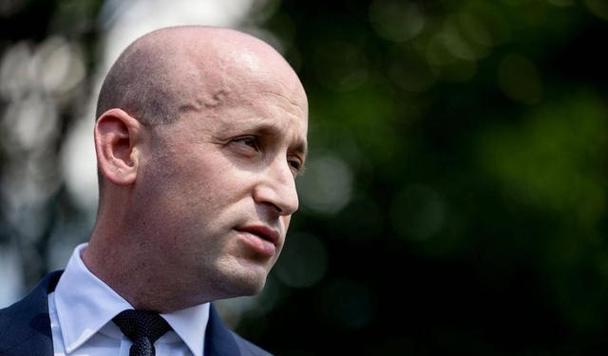 白宫那位米勒，这回算是把窗户纸捅破了。

他说国际法是给弱者用的。世界的真理是强