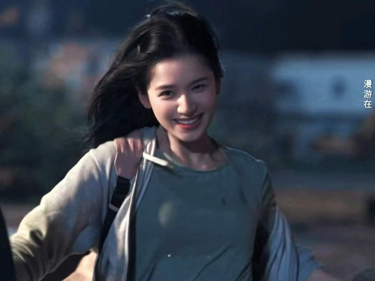 张婧仪跑步粉张婧仪跑步粉在此集合！！苗靖跑出考场那段我真的看了无数遍——考完试冲