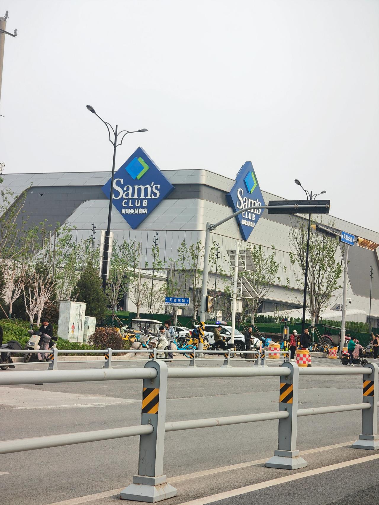 听说快开业了，其实外卖早就上了，还是期待他开业吧！很多粉丝问我，尤其关注盛福片区