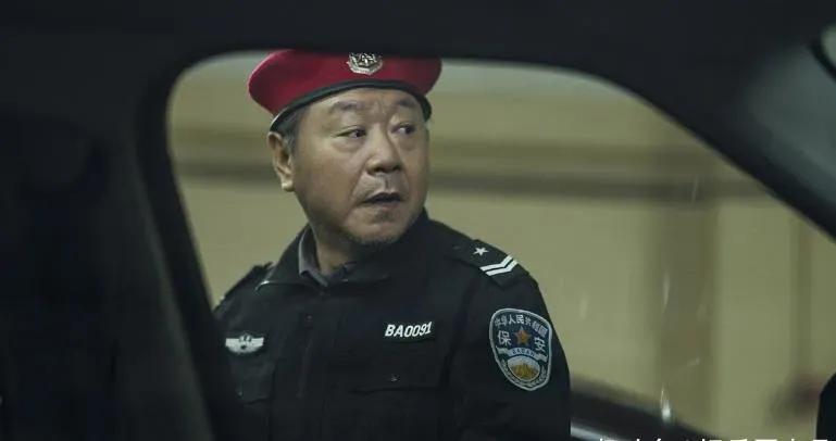 月薪3500元的保安跳槽，竟被索赔20万违约金？仲裁结果亮了！

近日，某保安公