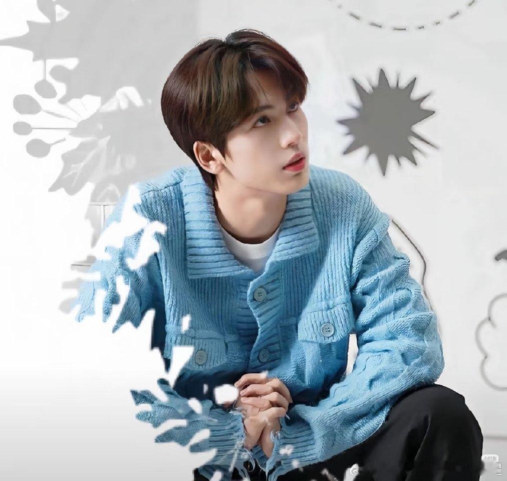 帅得太可怜了！清冷感和少年气切换自如，张凌赫这张脸直接焊在屏幕上好吗！ 